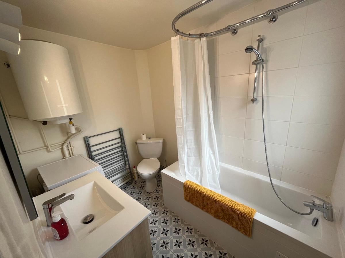 Le Voltaire Apartment Мелюн Екстериор снимка