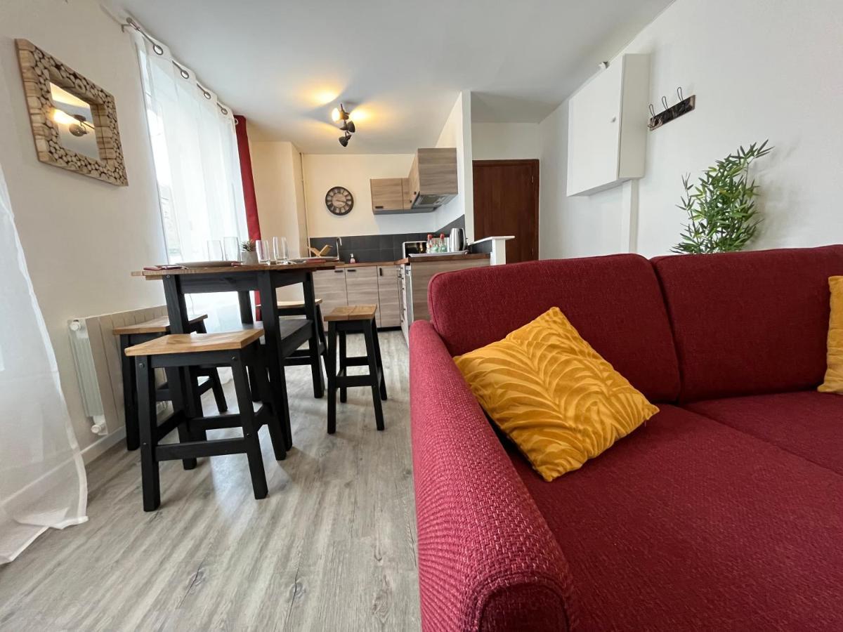 Le Voltaire Apartment Мелюн Екстериор снимка