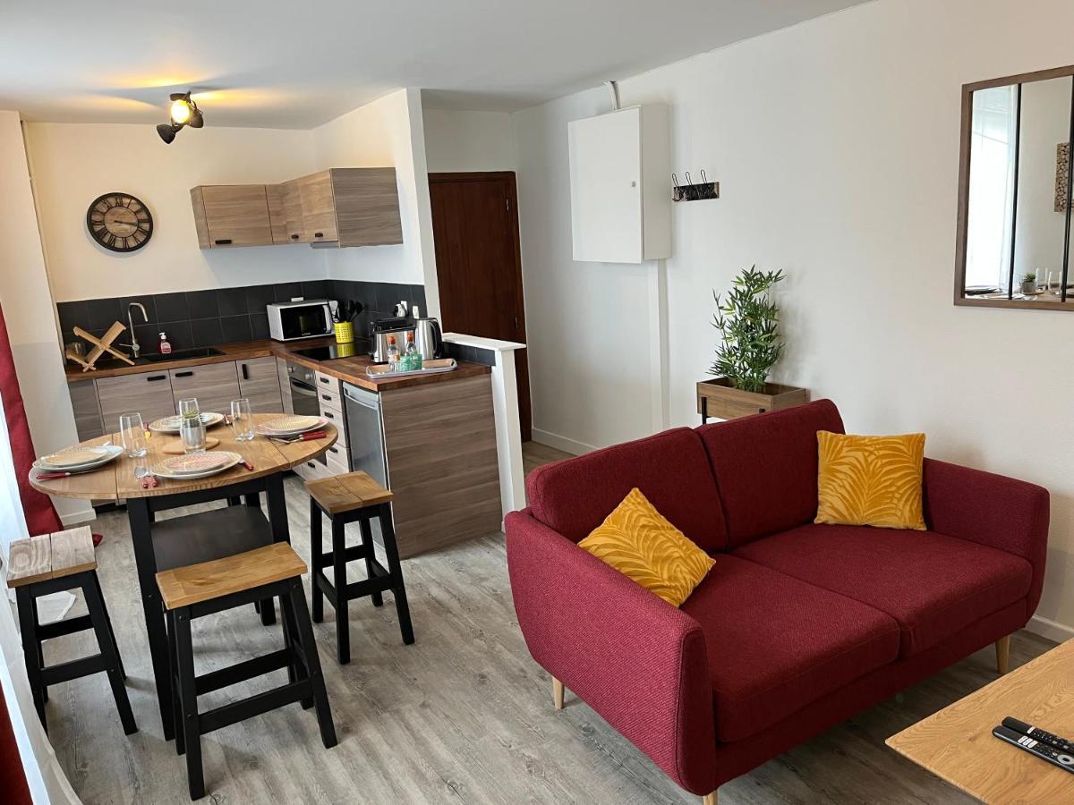 Le Voltaire Apartment Мелюн Екстериор снимка