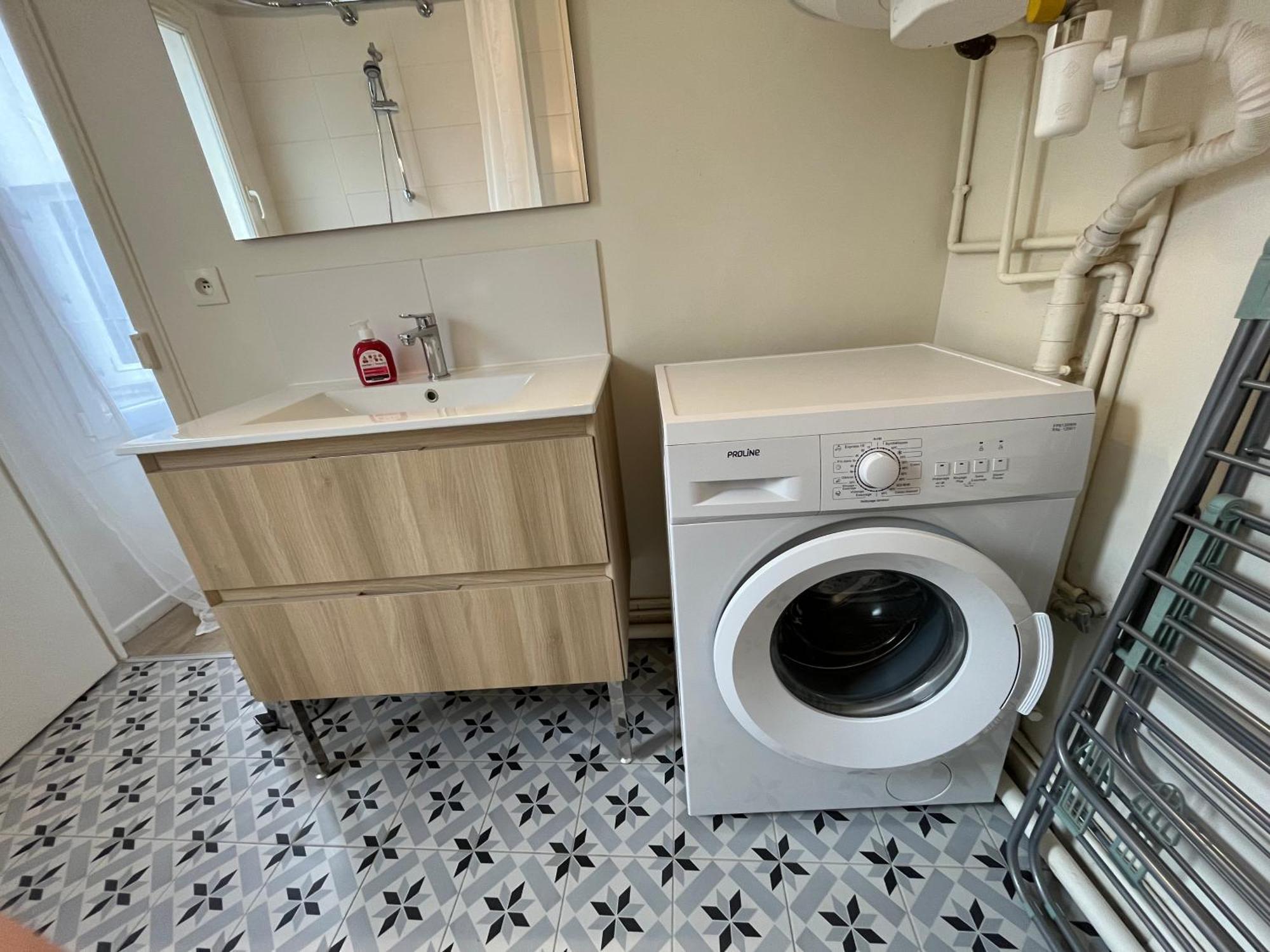 Le Voltaire Apartment Мелюн Екстериор снимка
